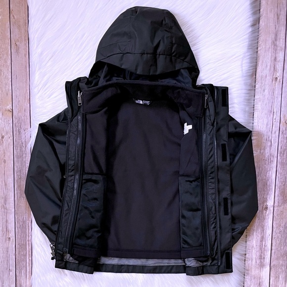 The North Face Kids Black Raincoat - Picture 6 of 12